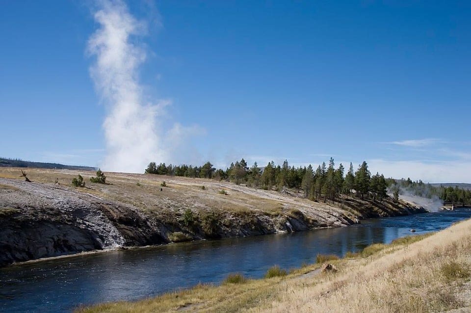 yellowstone-national-park-996350_960_720